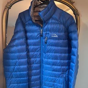 L.L. Bean light weight puffer jacket for men